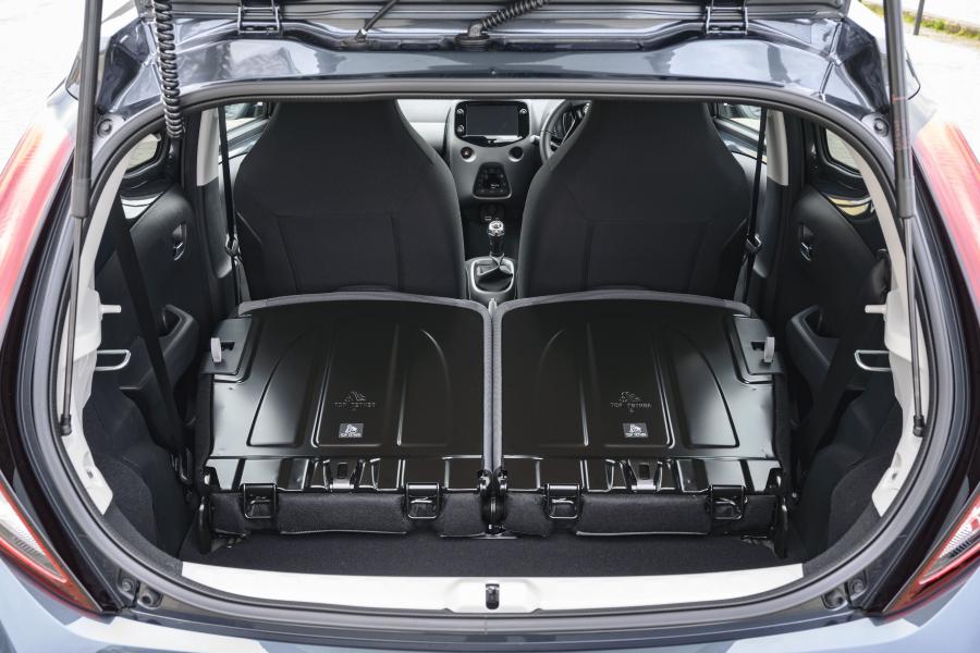 Багажник Toyota Aygo x-trend 5-Door 2019 года  (UK) (фото 21 из 26)